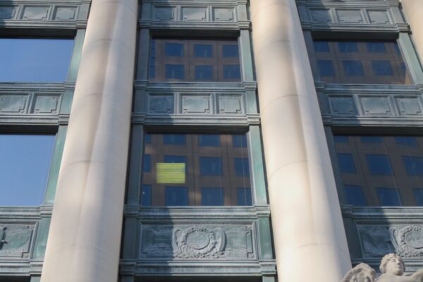 60-Harbour-St-Front-facade-columns