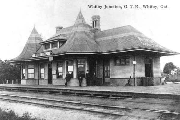 Whitby-Station-Gallery-Whitby1906